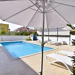 Cozy With Pool For 6 In * Umag