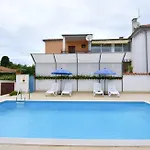 Vila Cozy With Pool For 6 In Umag