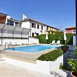 Vila Cozy With Pool For 6 In Umag
